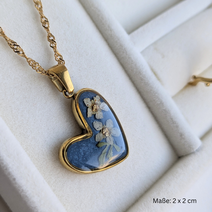 Elegantes Schmuckset mit echten Blumen im Herzdesign – 3-teilig & handgefertigt