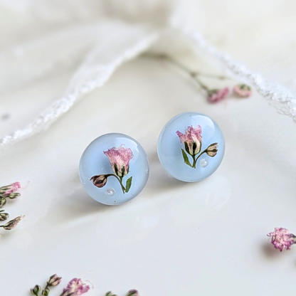 Ohrstecker mit echten Blumen – Handgefertigte Ohrstecker Hellblau
