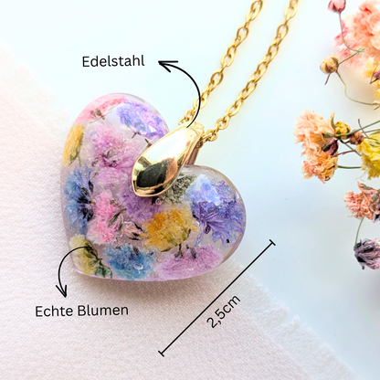 Handgefertigte Resin-Herz Halskette mit echten Trockenblumen, 2,5 cm Anhänger, 45 cm Edelstahlkette, Gold