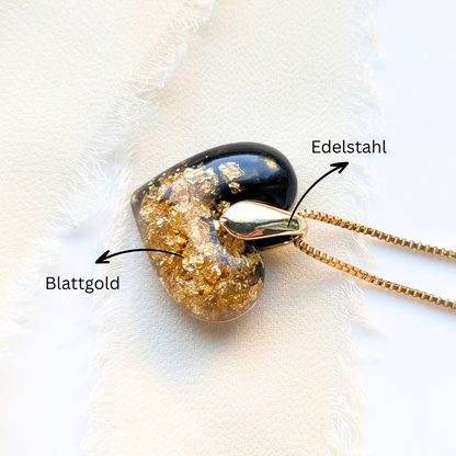 Handgefertigte Herz-Halskette, Harz mit Blattgold, 2,5 cm Anhänger, 45 cm Goldkette, Schwarz-Gold