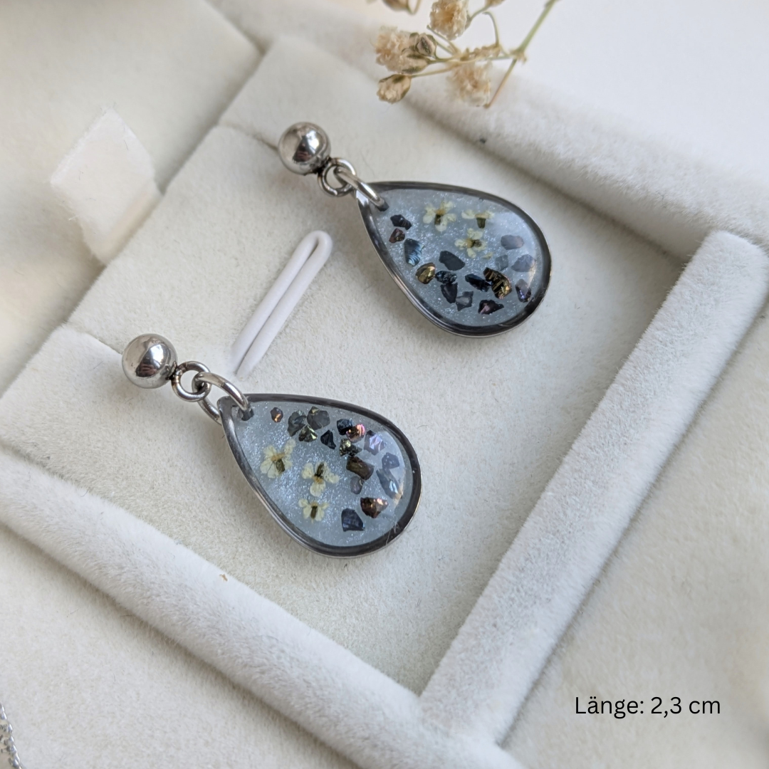Elegantes Schmuckset mit echten Blumen in Tropfenform – 3-teilig & handgefertigt