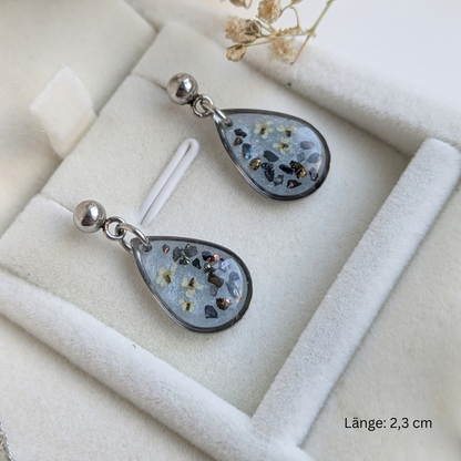 Elegantes Schmuckset mit echten Blumen in Tropfenform – 3-teilig & handgefertigt