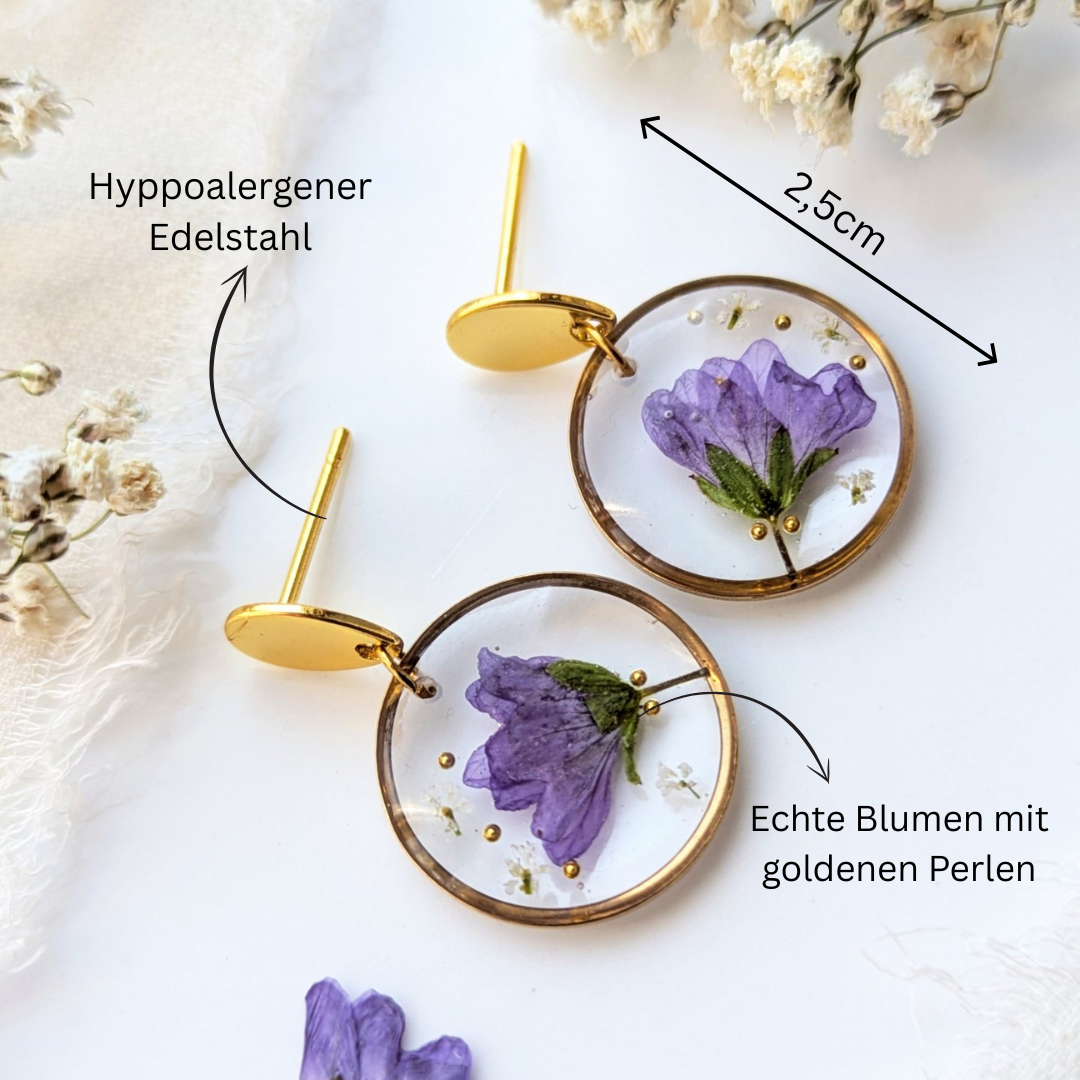 Handgefertigte Blumen-Ohrringe, 2,5 cm, Hypoallergener Edelstahl, Echte Lila Blüten mit Goldperlen