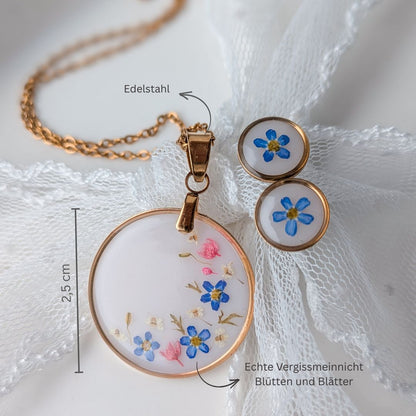 Zartes Schmuckset mit echten Vergissmeinnicht-Blüten. Ein Schmuckstück voller Leichtigkeit & Erinnerung