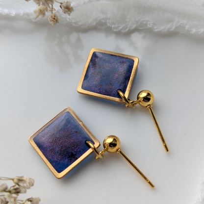 Handgefertigte Ohrringe mit echten Blüten, 2,3 cm, Blau und Gold, Hypoallergener Edelstahl