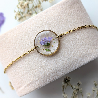 Handgefertigtes Blumen-Armband, Echte Blüten in Harz, 16 cm + 5 cm Verstellbar, Edelstahl-Kette, Gold