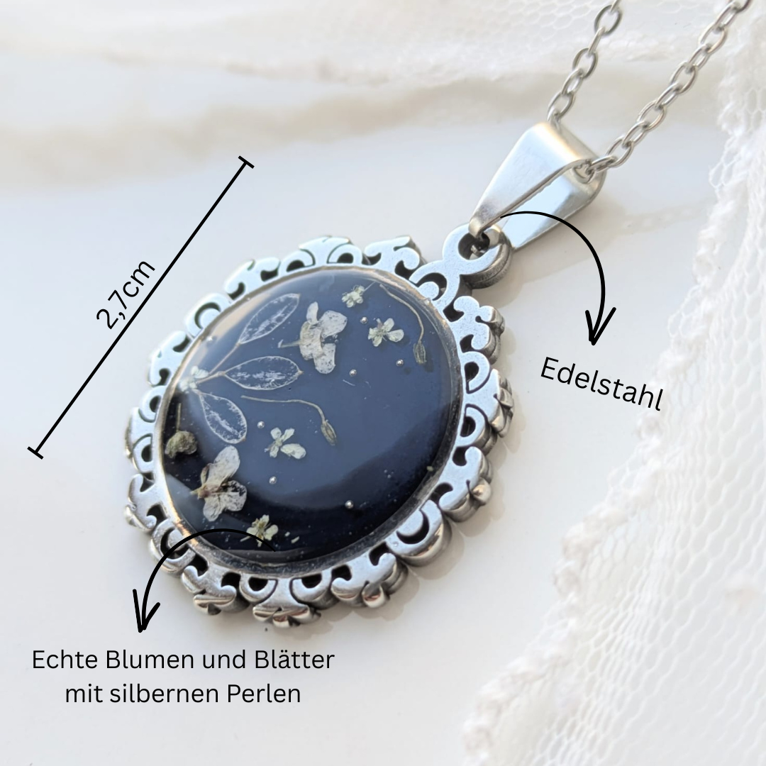 Handgefertigtes Vintage Medaillon Halskette, Edelstahl Anhänger mit Echten Blüten und Silbernen Perlen, 2,7cm, Dunkelblau