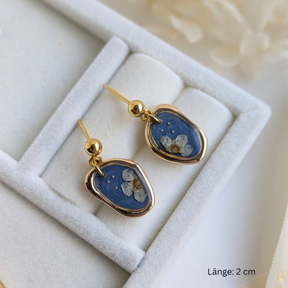 Elegantes Schmuckset mit echten Blumen im Herzdesign – 3-teilig & handgefertigt
