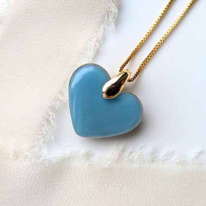 Handgefertigte Herz-Halskette mit echten Blumen, 2,5 cm Anhänger, 45 cm Kette, Blau