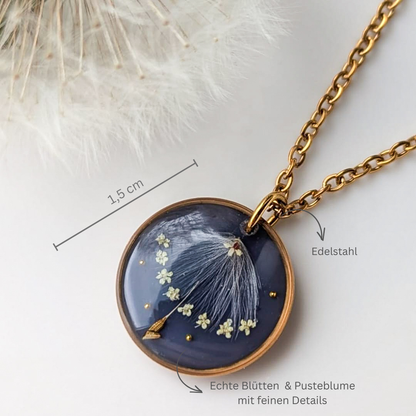 Halskette mit echter Pusteblume & Blüten – Handgemachter Schmuck aus echten Blumen, filigrane Halskette aus Edelstahl, Geschenk für Frauen