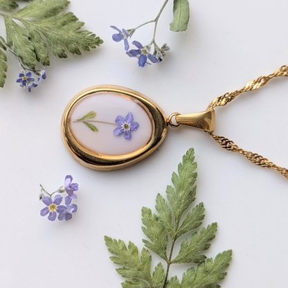 Edelstahl Vergissmeinnicht Medaillon Halskette, Goldfarben, 2cm Anhänger mit Echten Blüten und Blättern, Handgefertigt in Harz