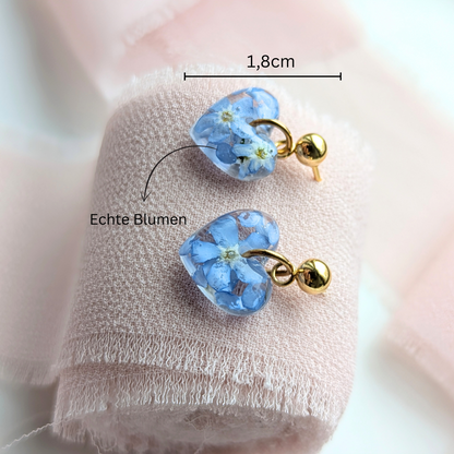 Handgefertigte Herz-Ohrringe mit echten Vergissmeinnicht-Blüten, 1,8 cm, Edelstahl, Silber und Gold