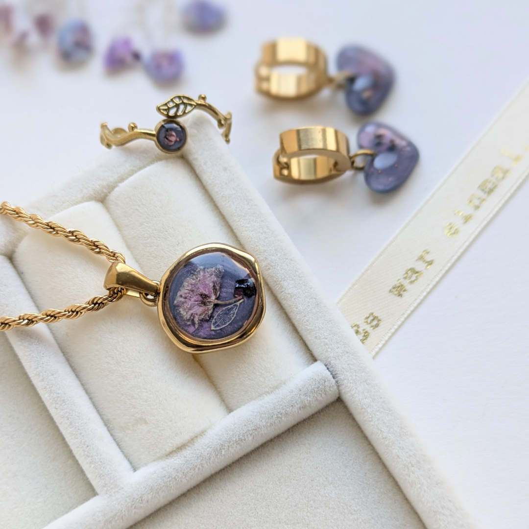 Elegantes Schmuckset mit echten Blumen – 3-teilig & handgefertigt
