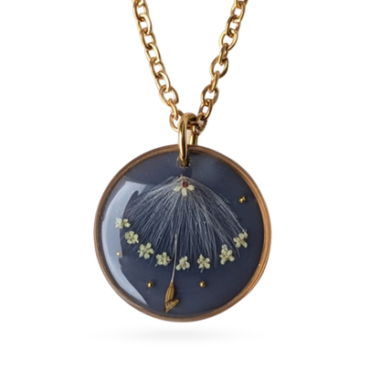 Halskette mit echter Pusteblume & Blüten – Handgemachter Schmuck aus echten Blumen, filigrane Halskette aus Edelstahl, Geschenk für Frauen