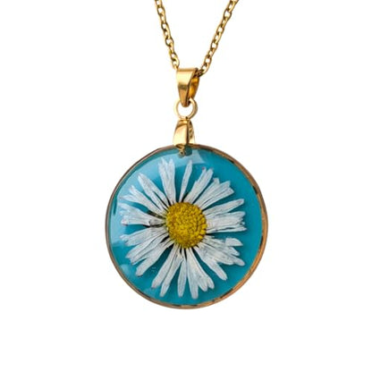 Handgefertigte Halskette mit Gänseblümchen in Epoxidharz, Runder Anhänger 2,5 cm, Goldfarben, 45 cm Kette